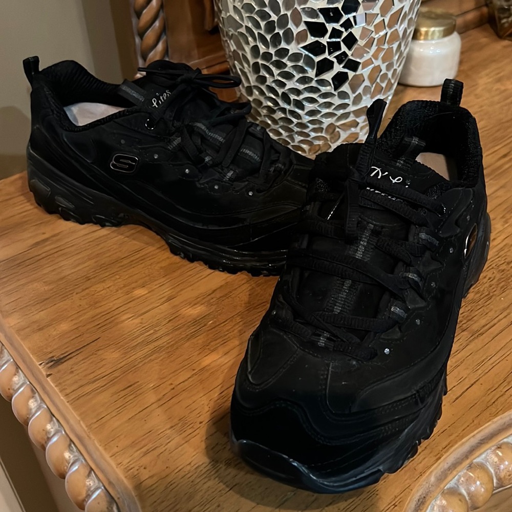 Skechers Women's DLites-Play on Memory Foam Lace-up Sneaker Fashion!